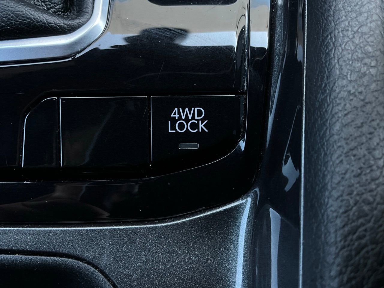 Used 2025 Jeep Compass Latitude image 22