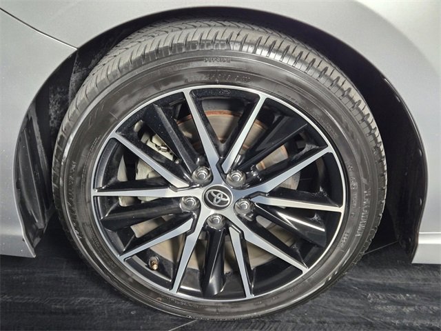 Used 2021 Toyota Camry SE image 12