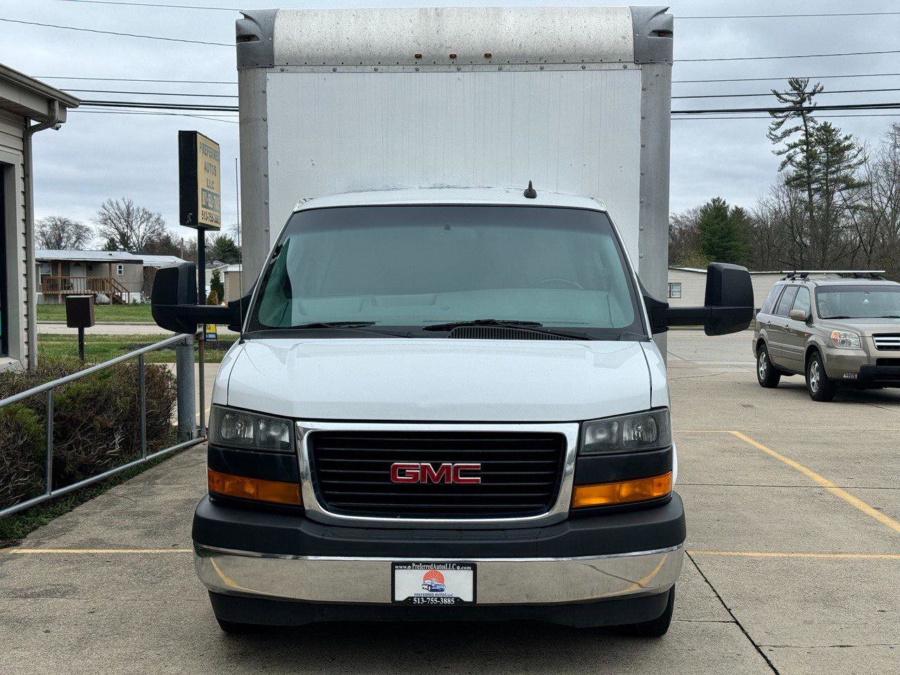 Used 2019 GMC Savana 3500 w/ Power Convenience Package image 2