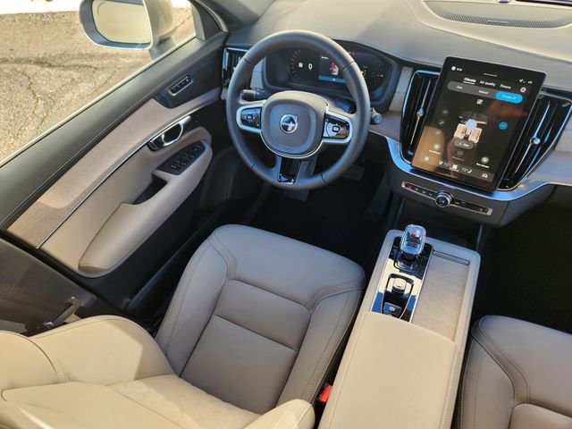 New 2026 Volvo XC90 T8 Plus w/ Protection Package Premier image 10