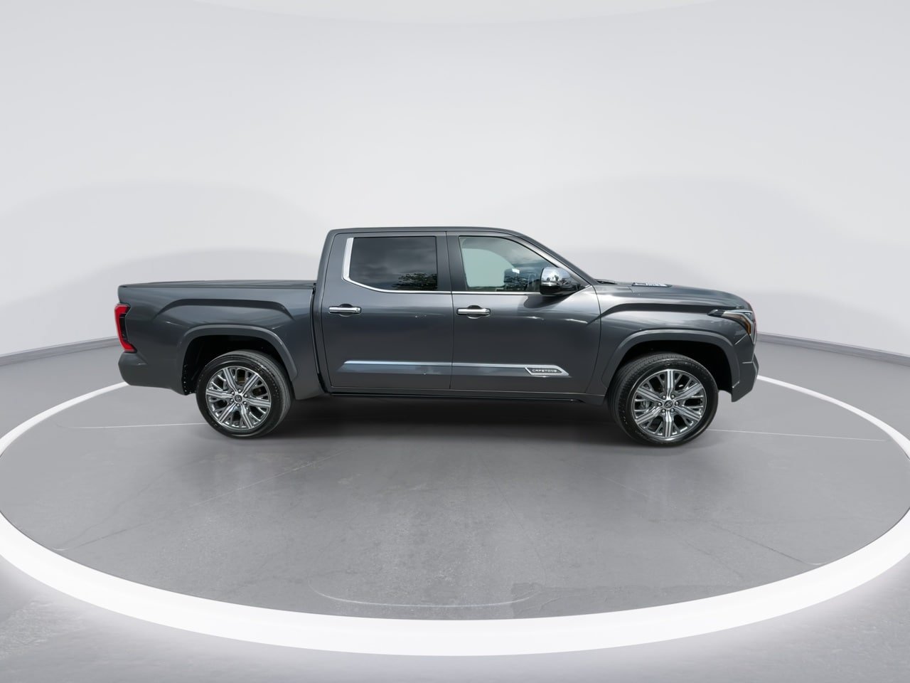 Used 2024 Toyota Tundra Capstone AWD/4WD image 23