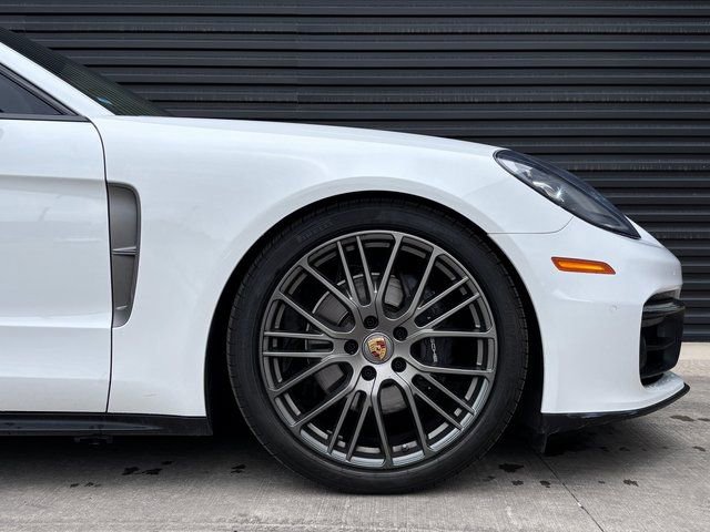 Certified 2023 Porsche Panamera Platinum Edition image 11