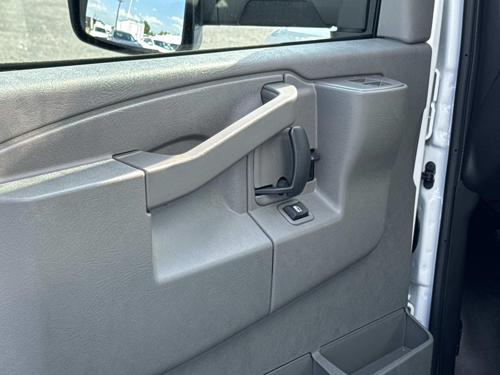New 2026 Chevrolet Express 4500 w/ Power Convenience Package RWD image 15