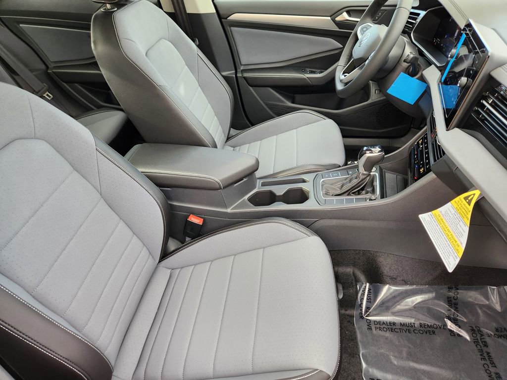 New 2026 Volkswagen Jetta SE FWD image 5