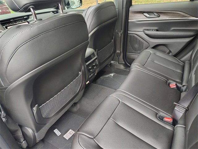 New 2025 Jeep Grand Cherokee Limited w/ Trailer Tow Package image 31