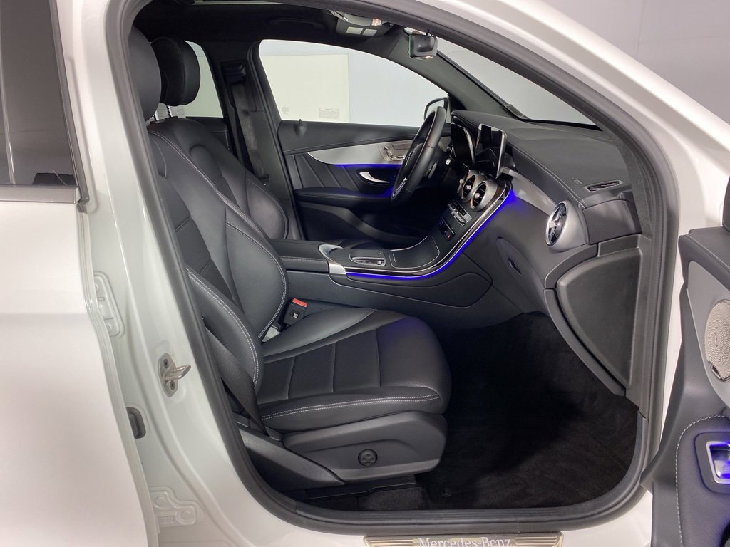 Used 2023 Mercedes-Benz GLC 300 4MATIC Coupe image 32