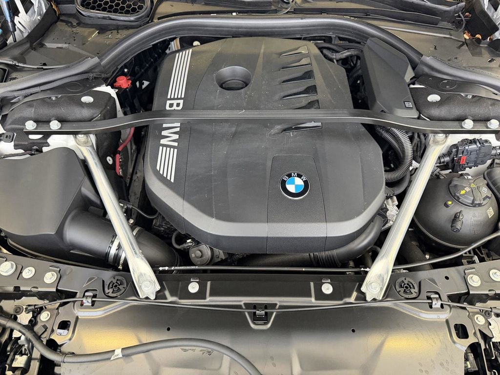 Used 2025 BMW 740i xDrive image 26