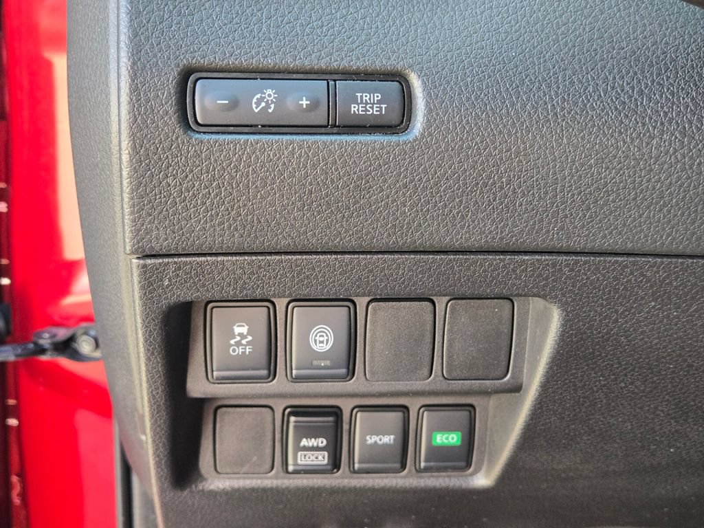 Certified 2022 Nissan Rogue Sport S AWD/4WD image 32