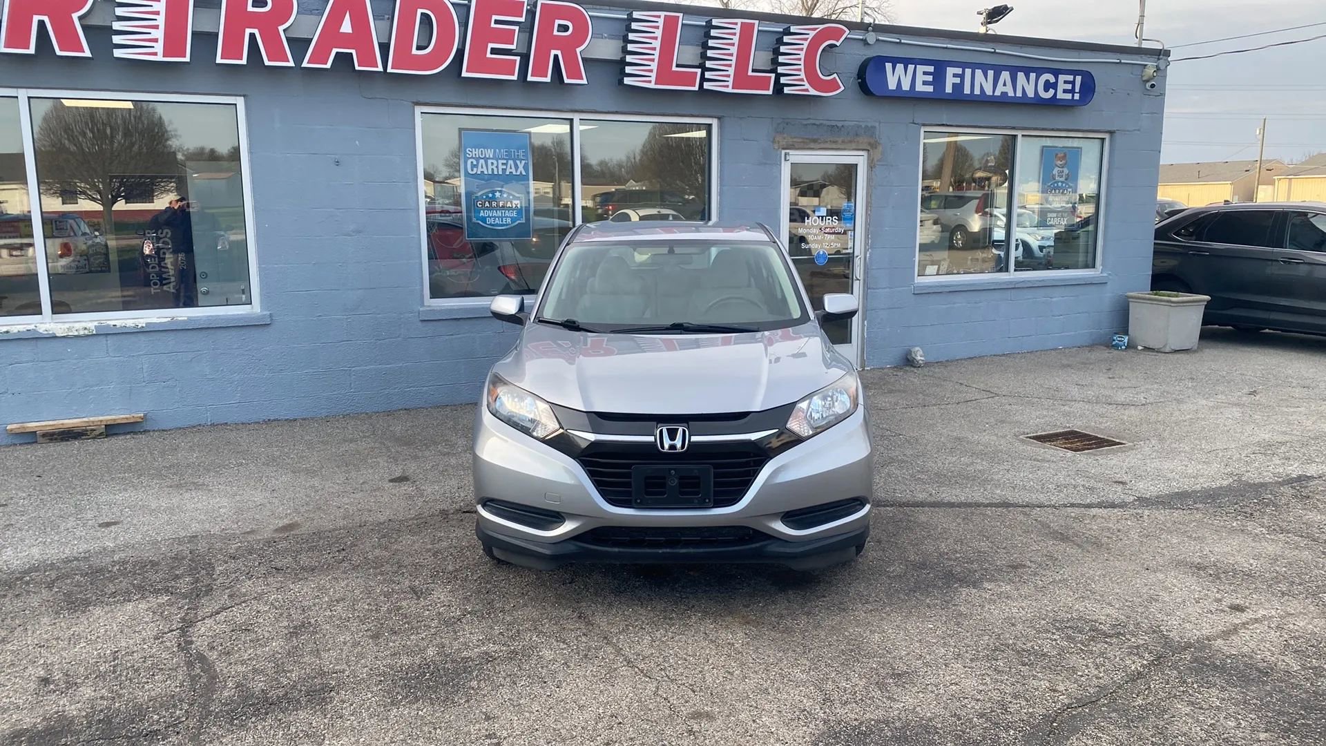 Used 2017 Honda HR-V LX image 2