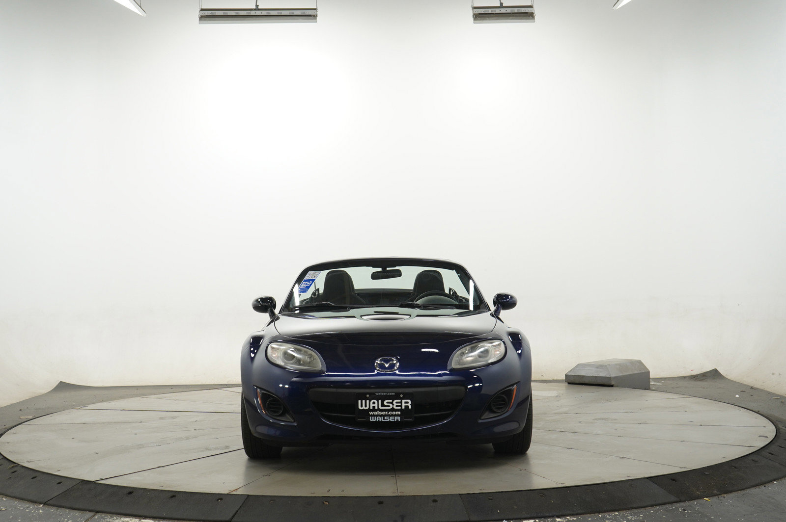 Used 2010 MAZDA MX-5 Miata Sport RWD image 9