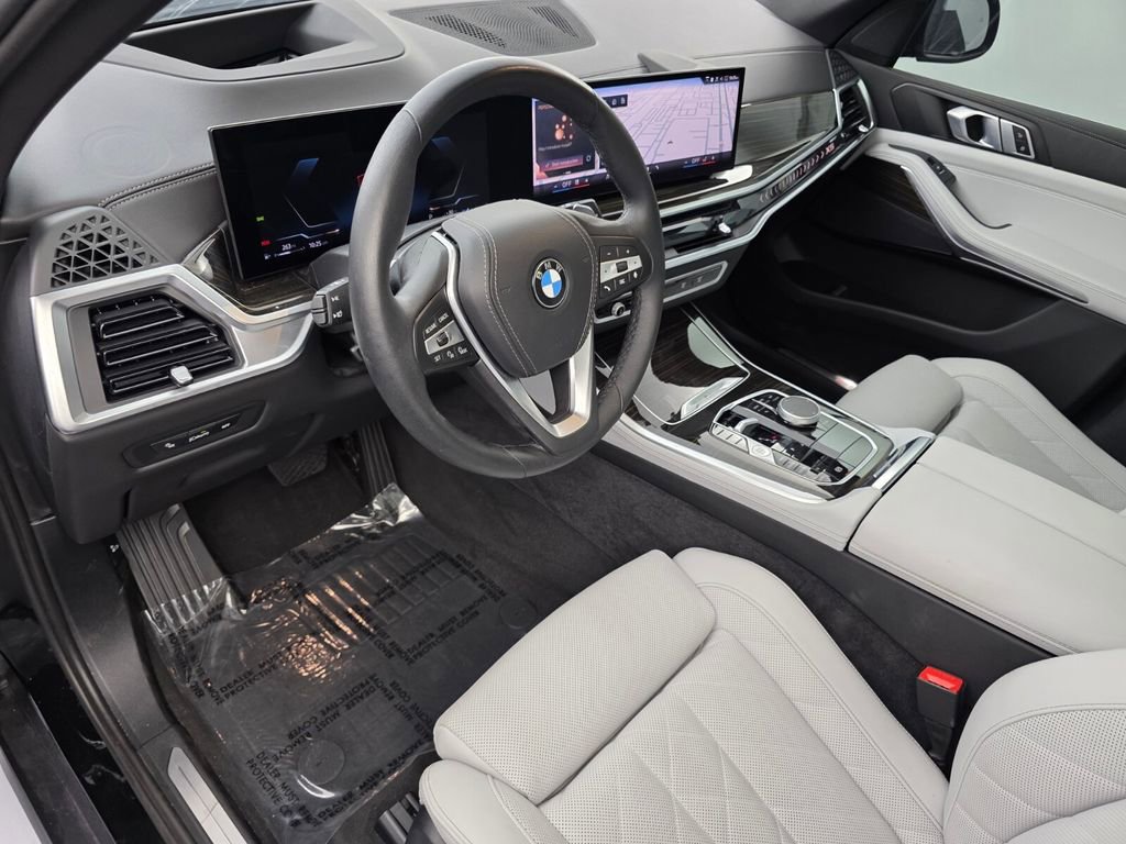Used 2025 BMW X5 sDrive40i w/ Parking Assistance Package RWD image 10