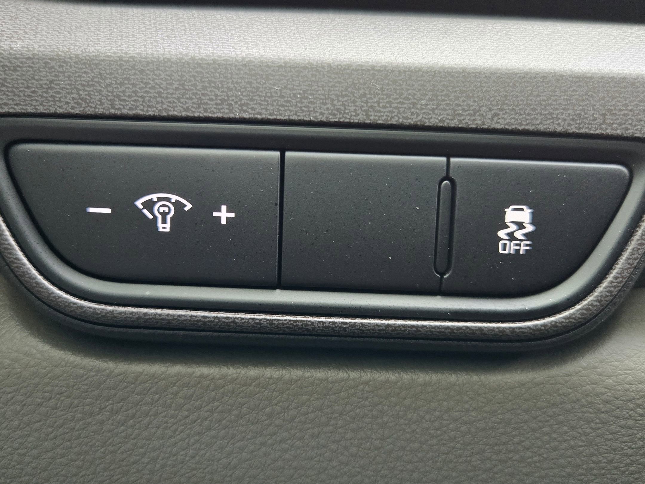 New 2026 Kia Carnival EX FWD image 24