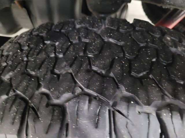 Used 2021 GMC Sierra 2500 SLT w/ SLT Convenience Package image 33