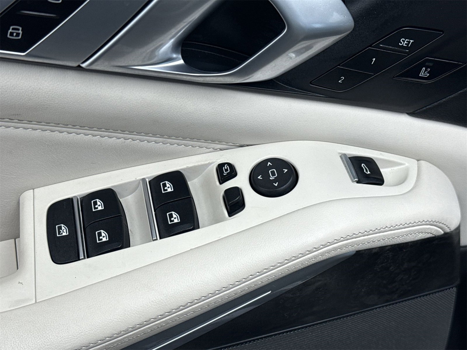 Used 2021 BMW X5 sDrive40i w/ M Sport Package image 17