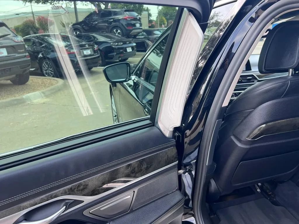 Used 2018 BMW 740i RWD image 47