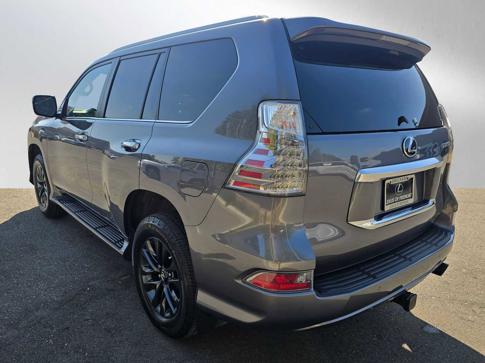 Used 2022 Lexus GX 460 Premium w/ Premium Package image 5