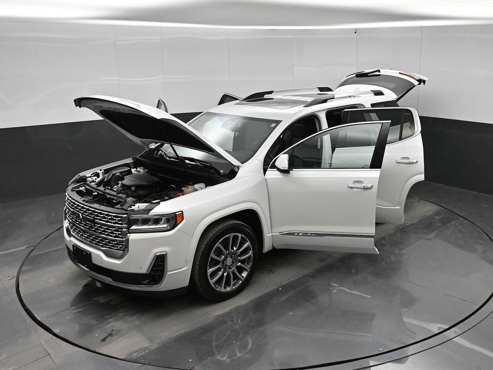 Used 2022 GMC Acadia Denali w/ Denali Ultimate Package AWD/4WD image 40
