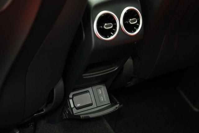 Used 2024 Mercedes-Benz GLA 35 AMG 4MATIC image 34