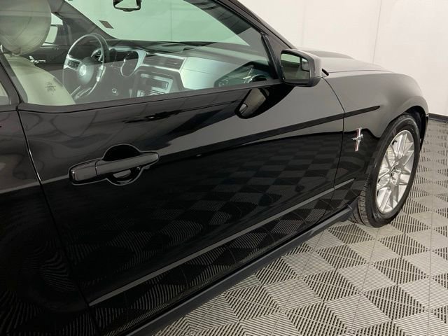 Used 2012 Ford Mustang Premium image 7