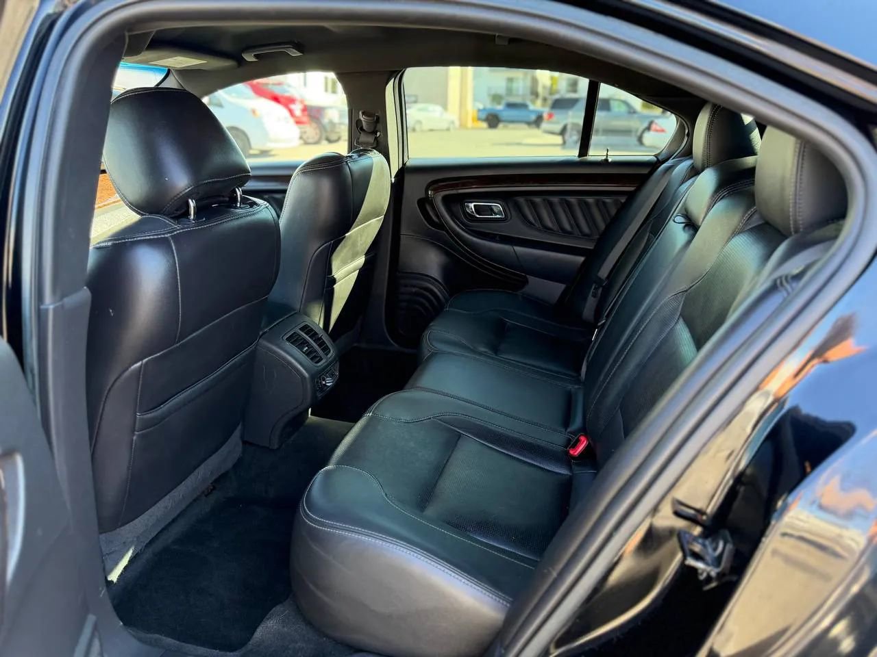 Used 2017 Ford Taurus Limited image 23