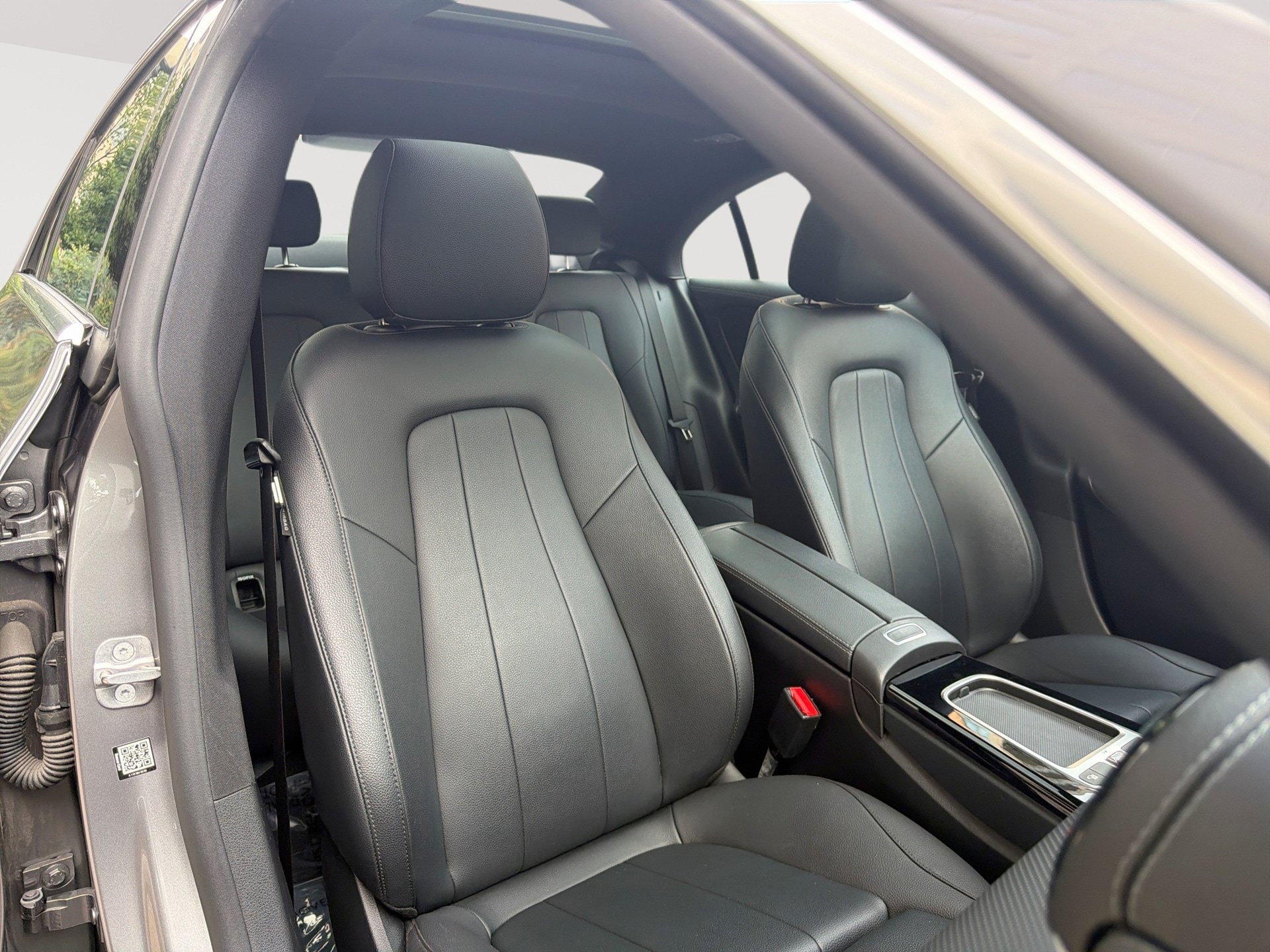 Used 2025 Mercedes-Benz CLA 250 4MATIC image 28