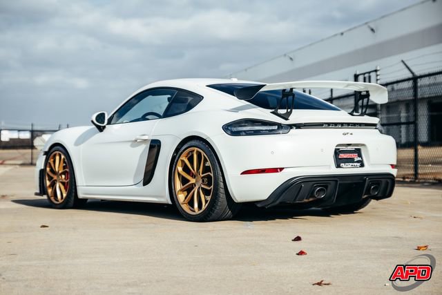 Used 2020 Porsche 718 Cayman GT4 RWD image 10