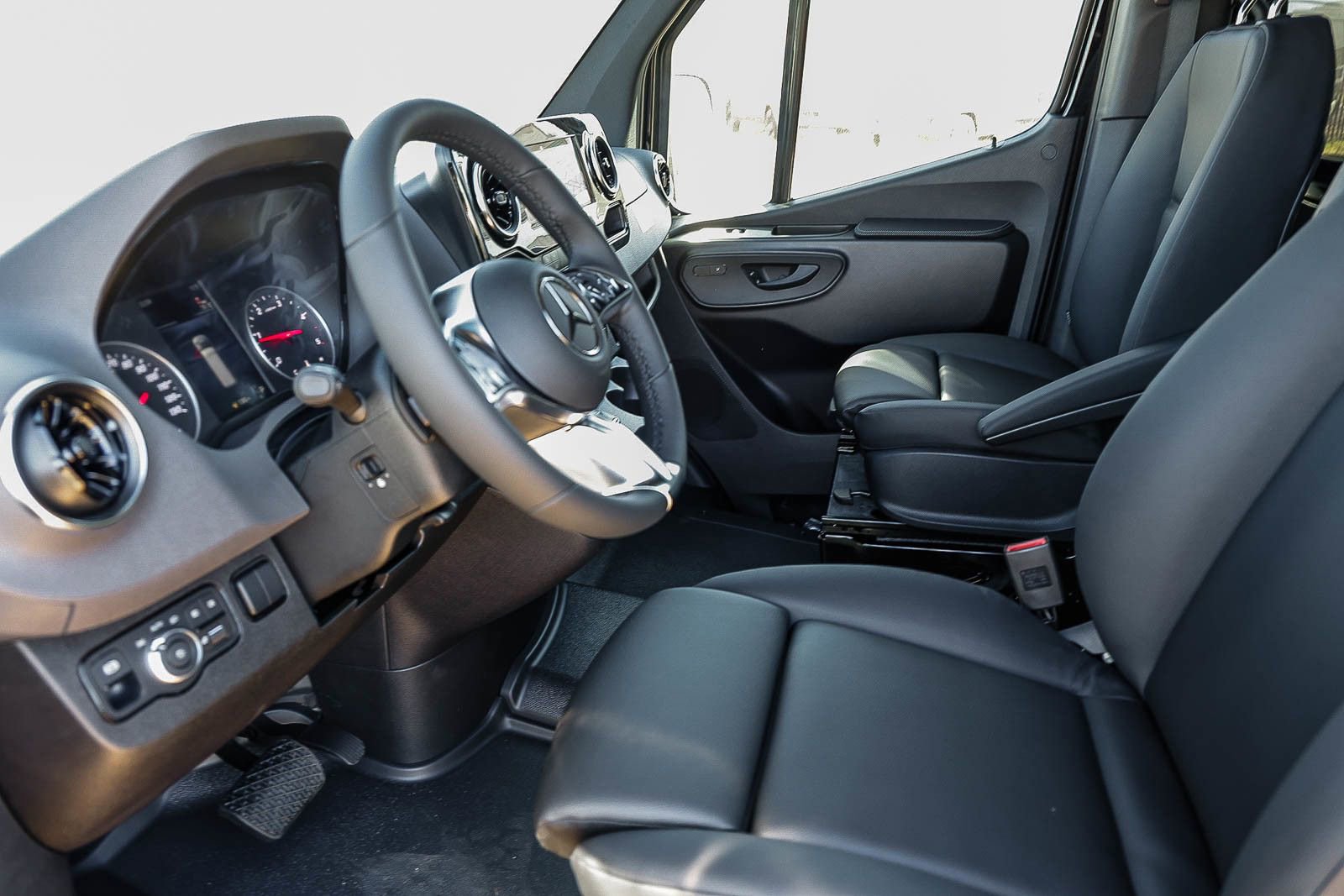 New 2026 Mercedes-Benz Sprinter 2500 image 21