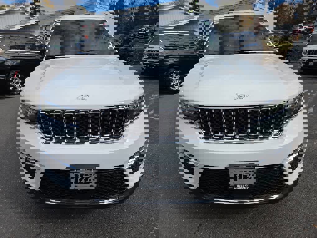 New 2025 Jeep Grand Cherokee Limited w/ MOPAR Finishing Package image 2
