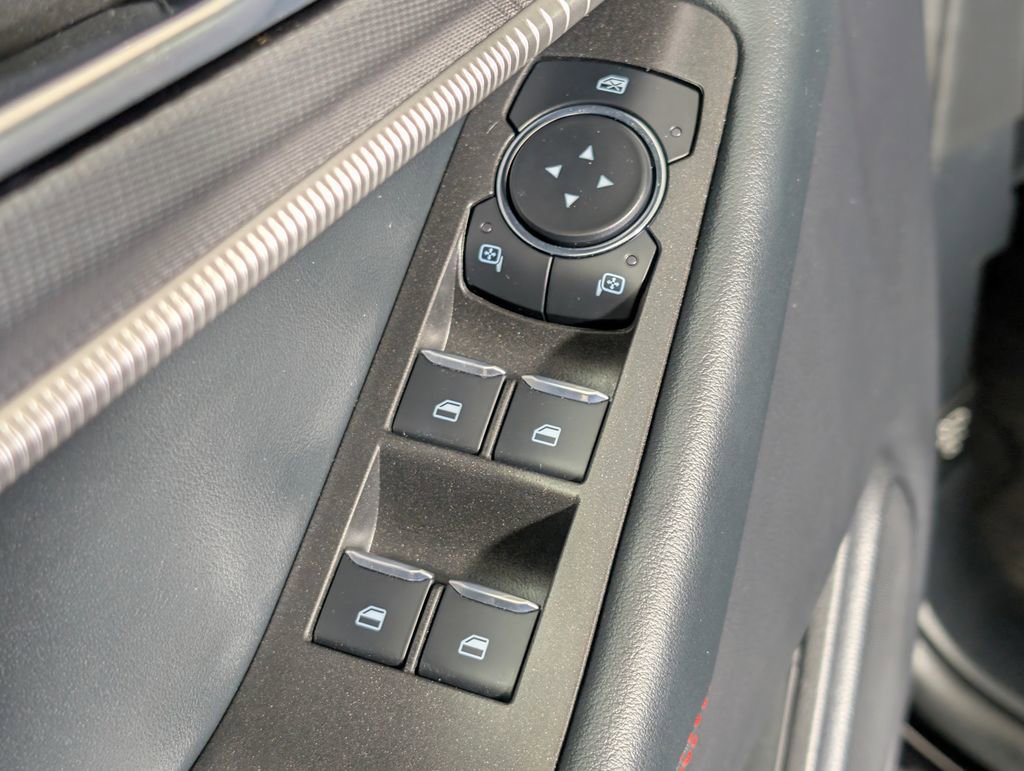 Certified 2025 Ford Explorer ST-Line w/ ST-Line Street Pack image 24