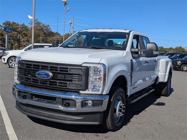 New 2026 Ford F350 4x4 Crew Cab DRW Super Duty image 7