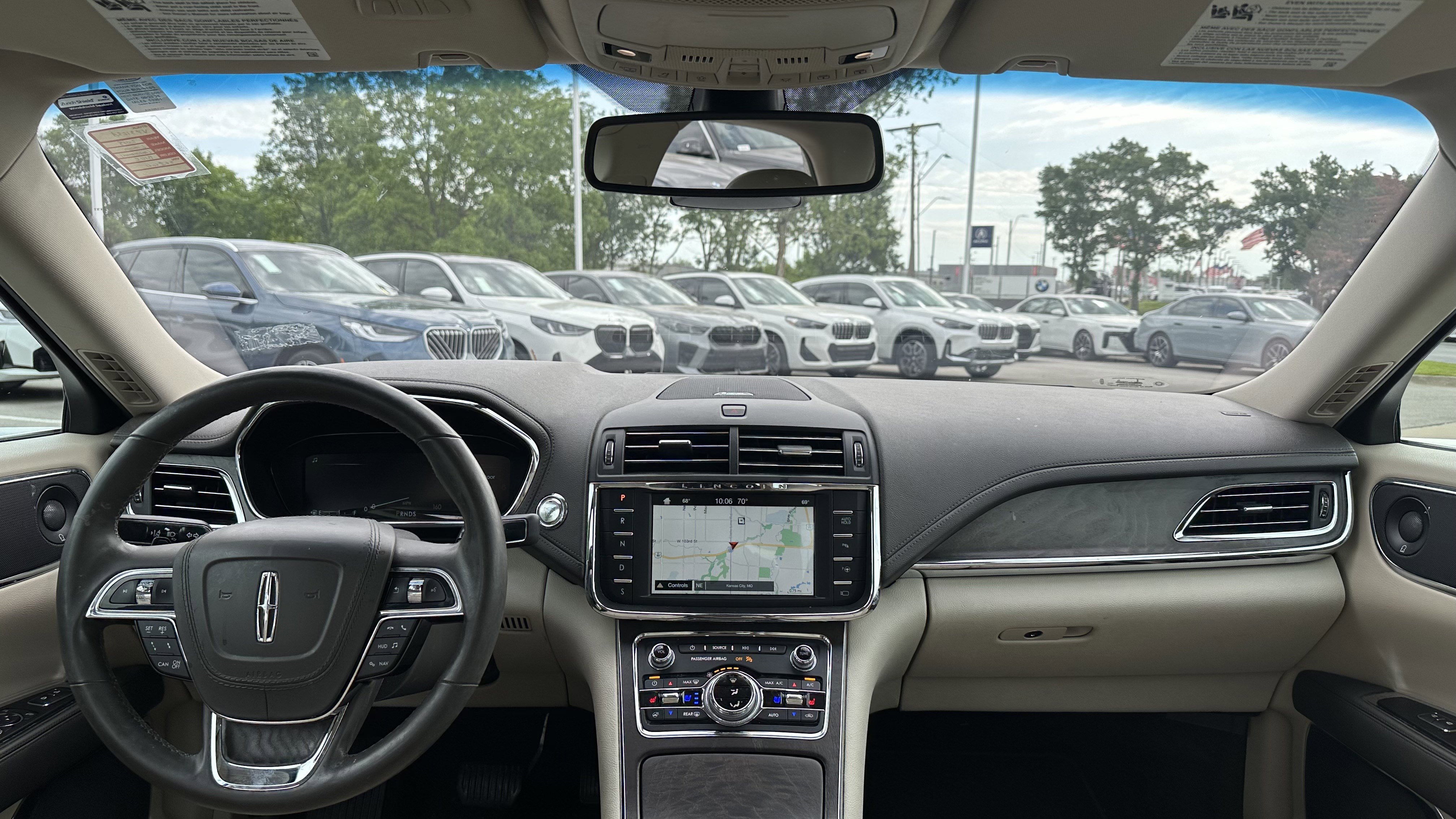 Used 2018 Lincoln Continental Reserve AWD/4WD image 30