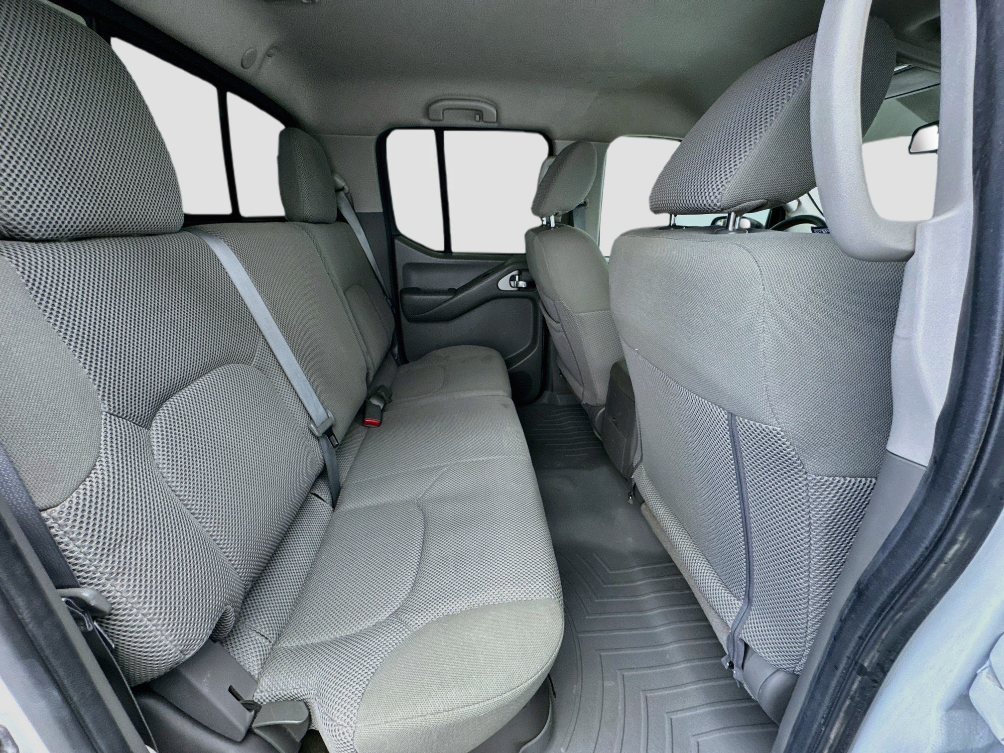 Used 2017 Nissan Frontier SV w/ SV Value Truck Package RWD image 17