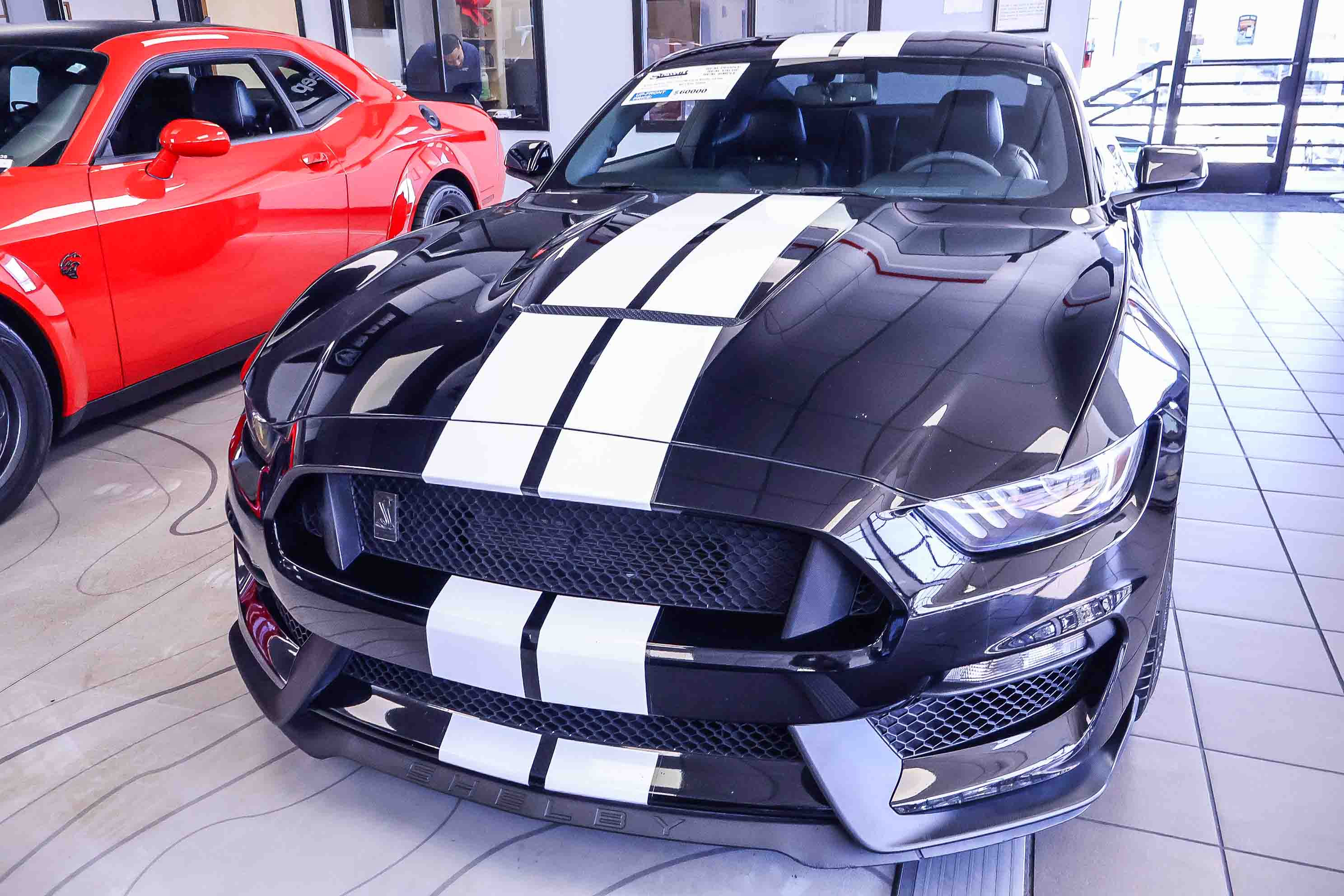 Used 2017 Ford Mustang Shelby GT350 image 14