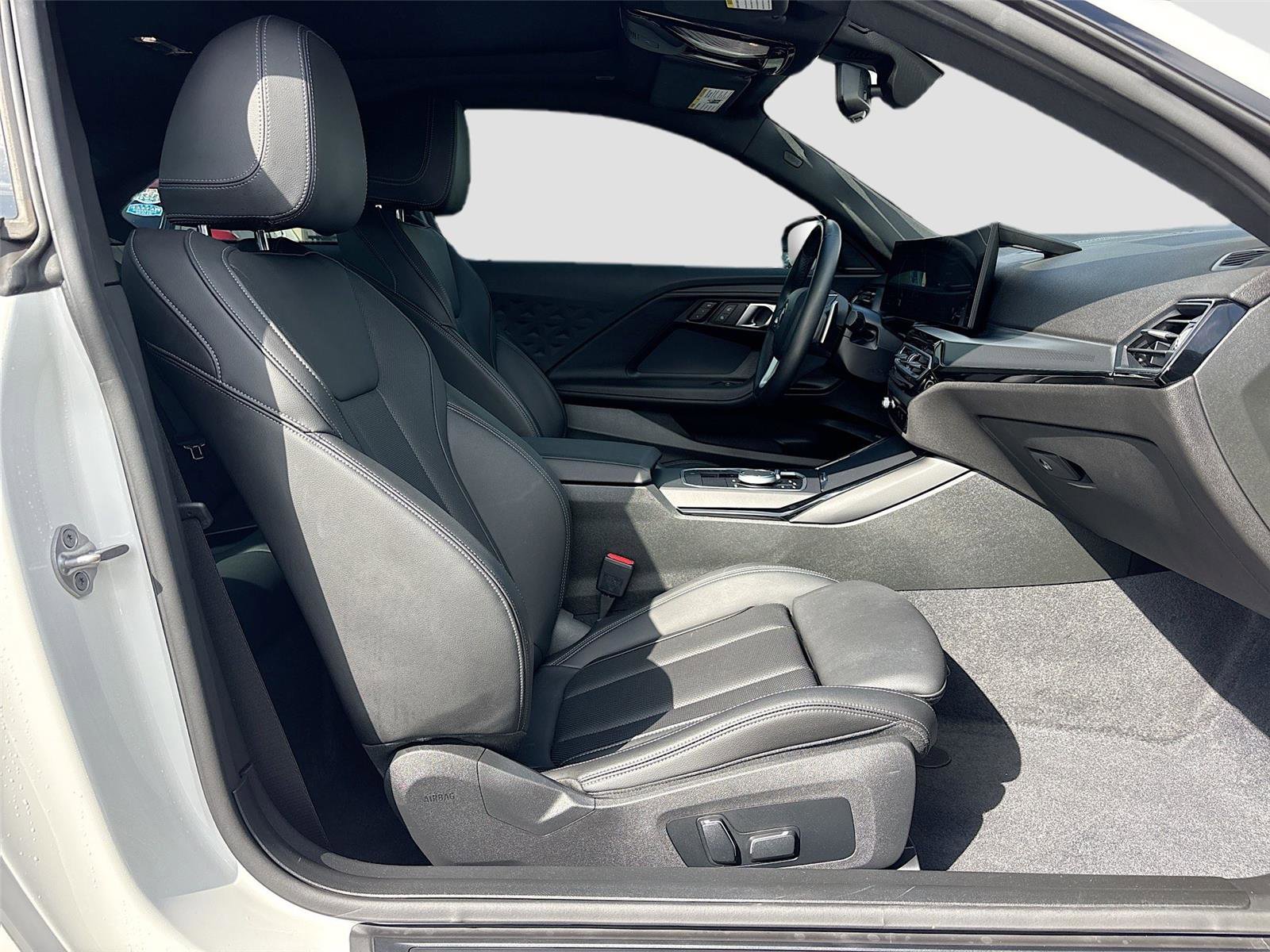 Used 2024 BMW 230i Coupe w/ Convenience Package image 32
