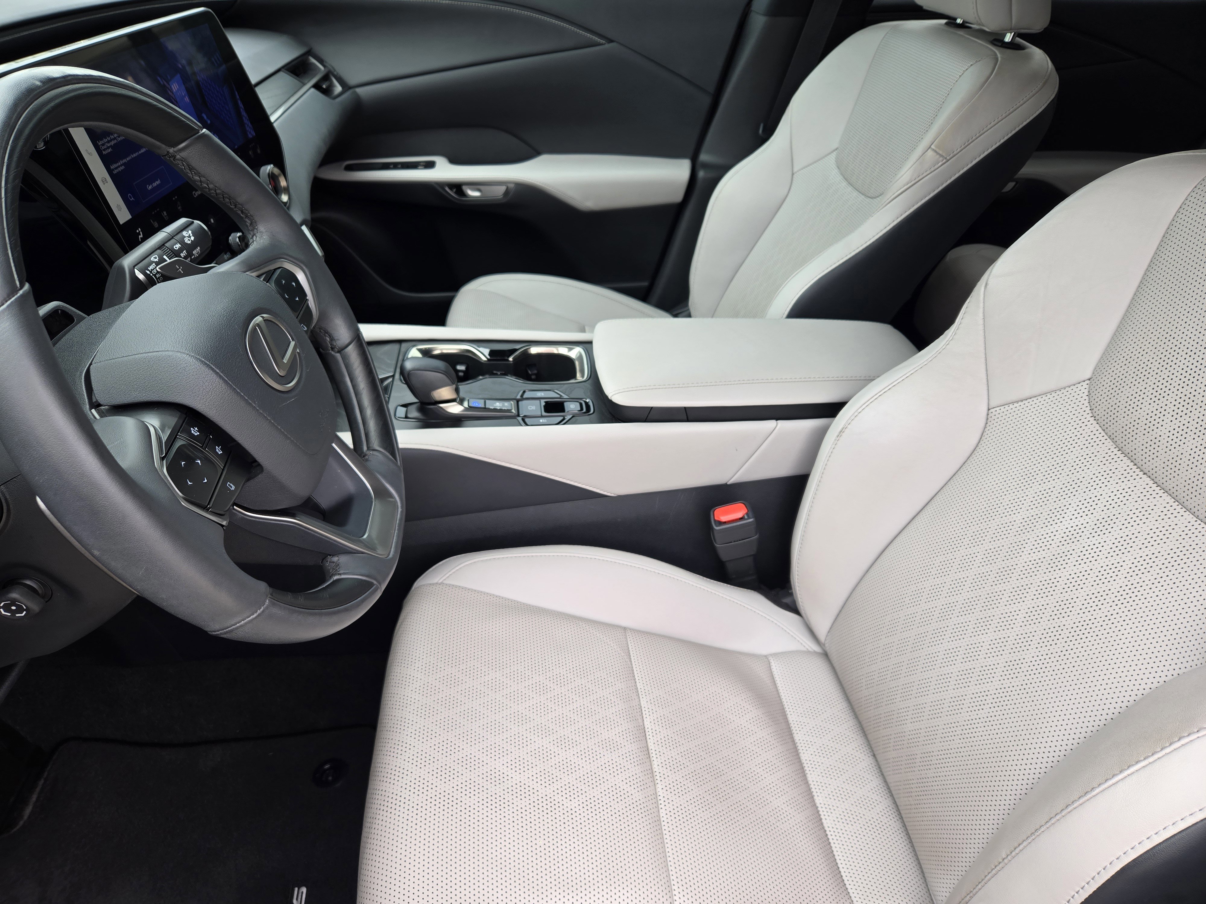 Used 2023 Lexus RX 350 Premium Plus w/ Accessory Package (Z1) image 9
