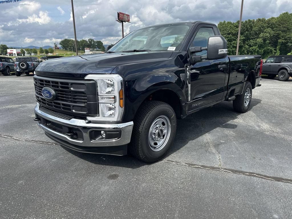 New 2025 Ford F350 XL w/ XL Driver Assist Package RWD image 4