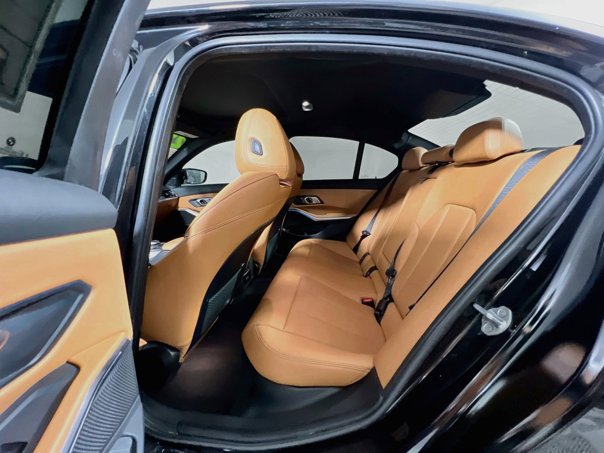 Used 2022 BMW 330e w/ M Sport Package RWD image 29