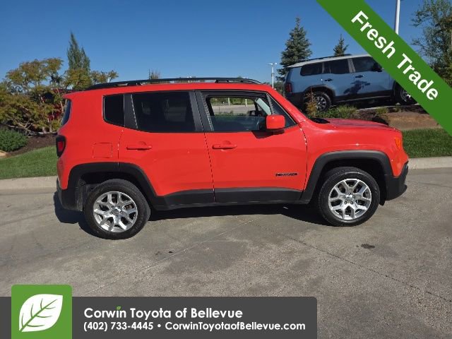 Used 2018 Jeep Renegade Latitude w/ Cold Weather Group AWD/4WD image 9