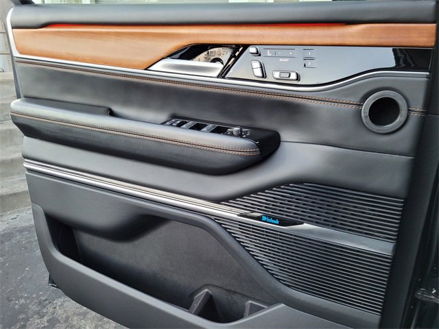 Certified 2024 Jeep Grand Wagoneer L Series III image 13