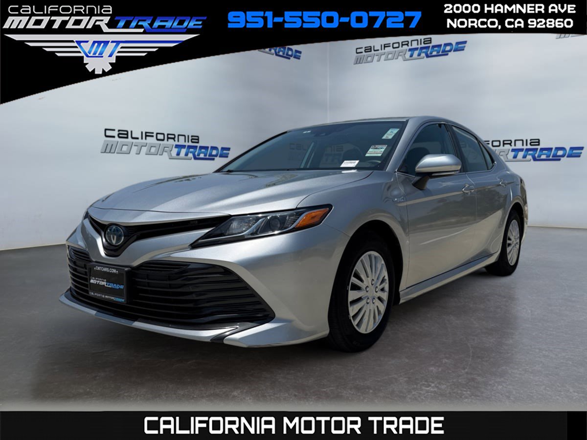 Used 2020 Toyota Camry LE image 1