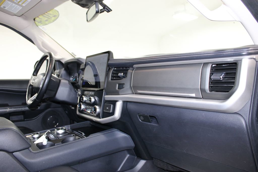 Used 2024 Ford Expedition Max XLT image 31