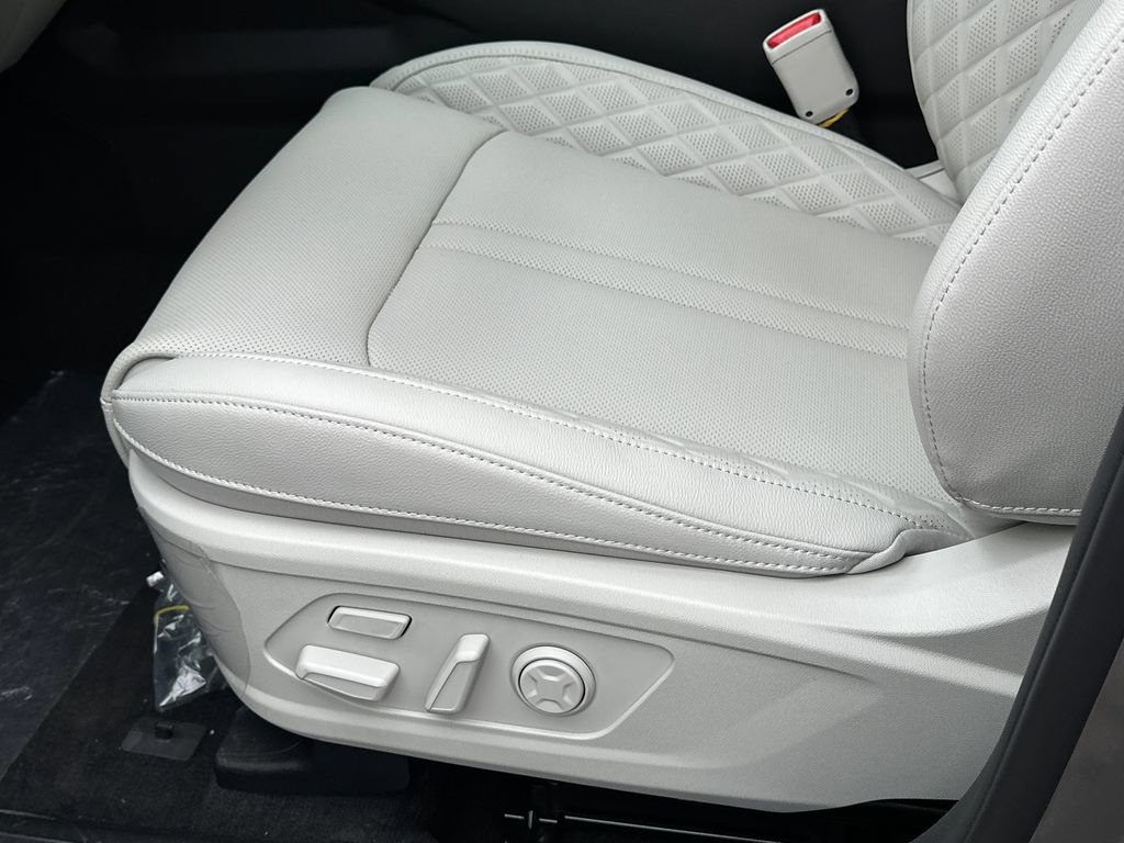 New 2026 Kia Sorento SX Prestige AWD/4WD image 15