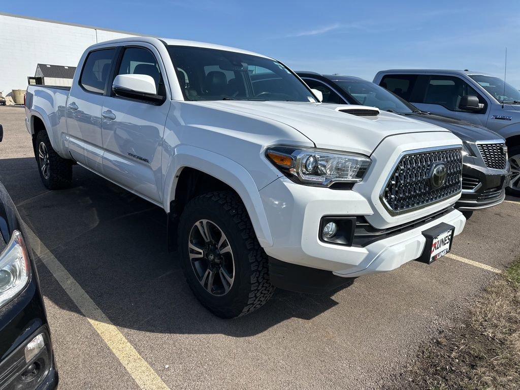 Used 2019 Toyota Tacoma TRD Sport w/ TRD Premium Sport Package image 7