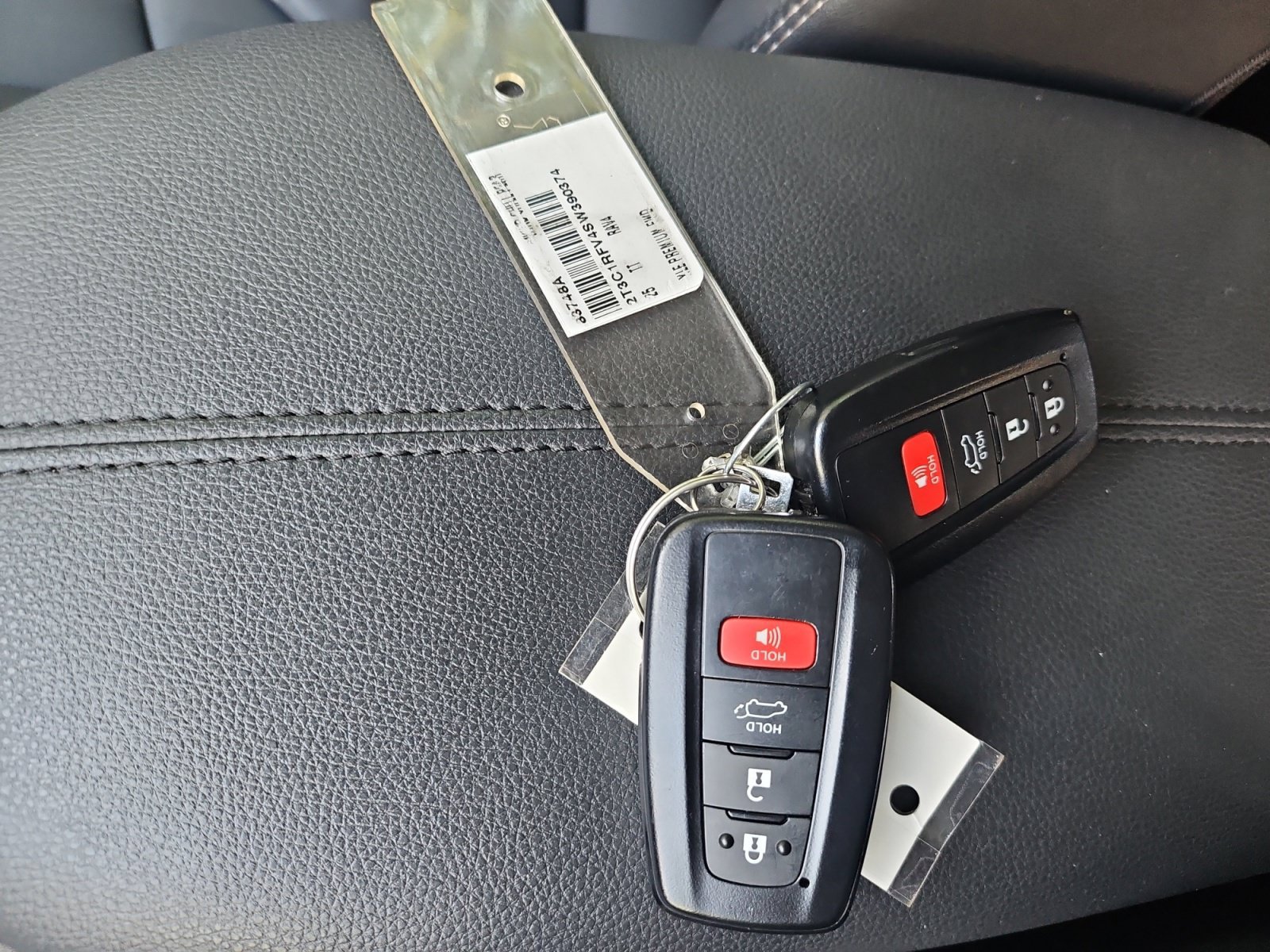 Used 2025 Toyota RAV4 XLE Premium FWD image 21