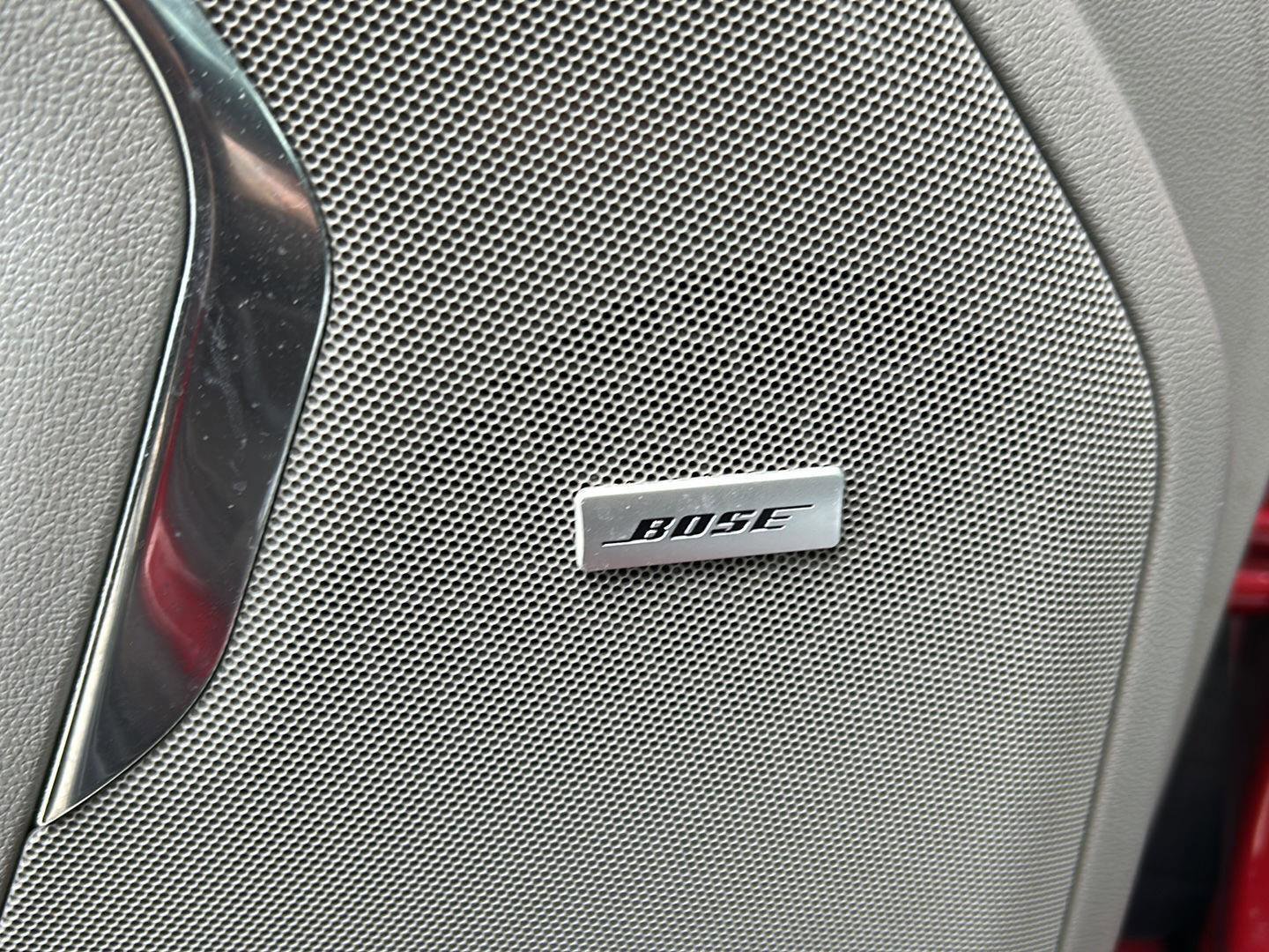 Used 2023 GMC Yukon XL SLT image 12