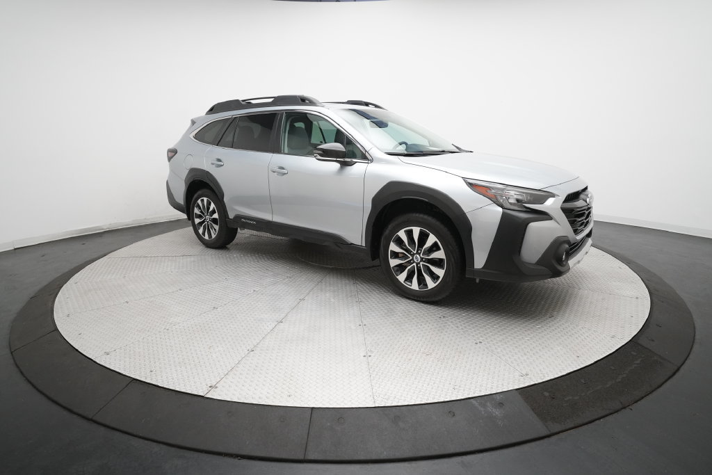Certified 2025 Subaru Outback Limited AWD/4WD image 37