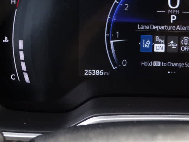 Certified 2023 Toyota Corolla Cross XLE image 26