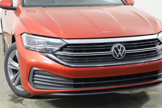 Used 2023 Volkswagen Jetta SE w/ Panoramic Sunroof Package image 33