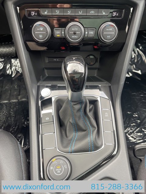 New 2024 Volkswagen Taos SE image 12