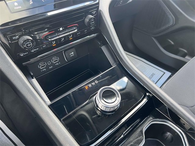 Used 2023 Jeep Grand Cherokee Laredo image 23